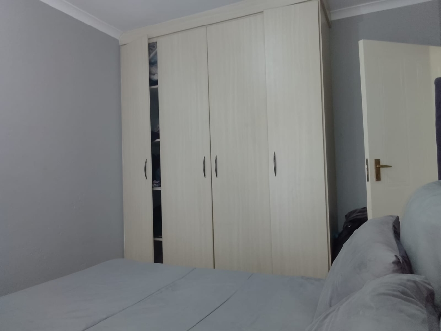 To Let 1 Bedroom Property for Rent in Waterval East North West